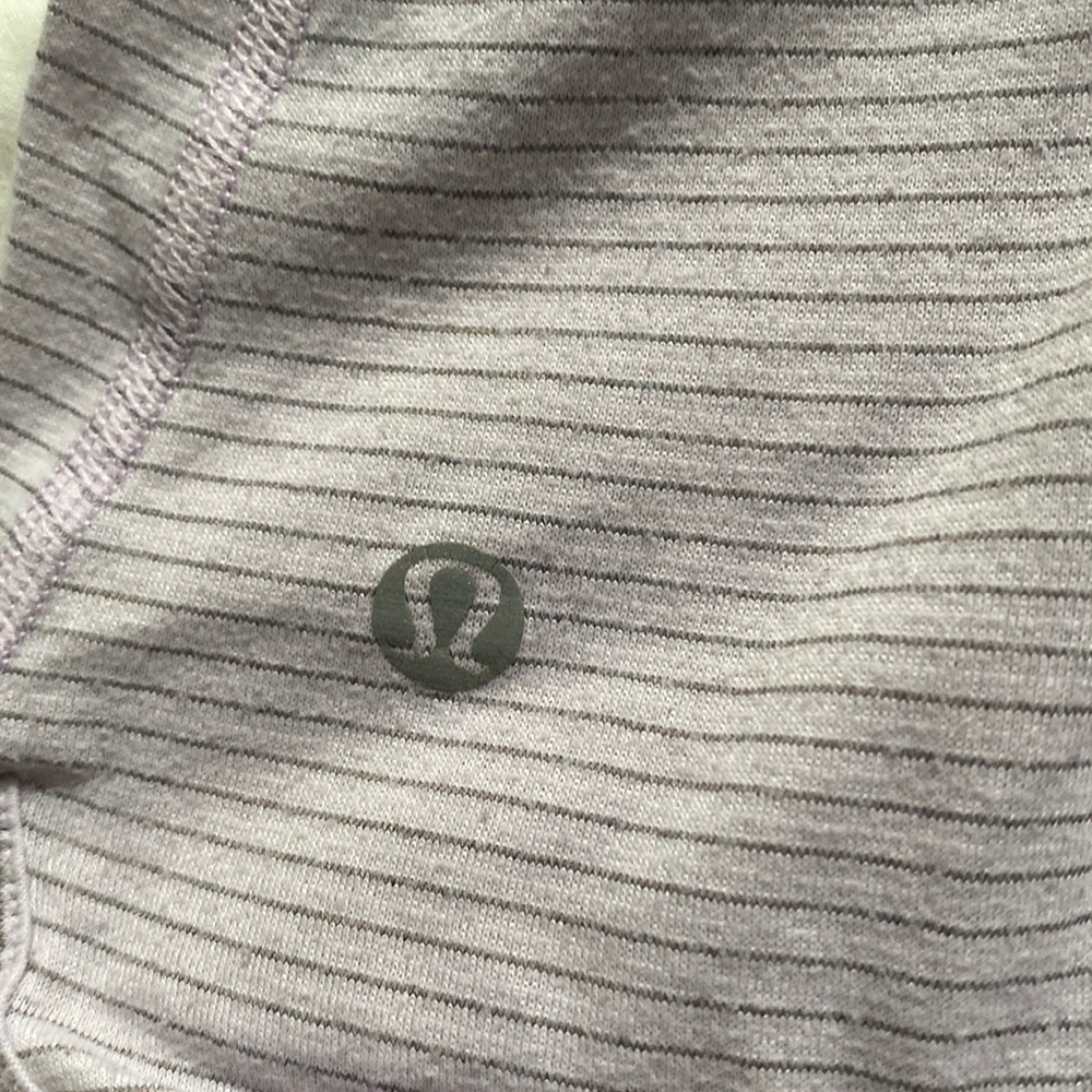 purple/lilac work out tank top - lululemon - SMALL